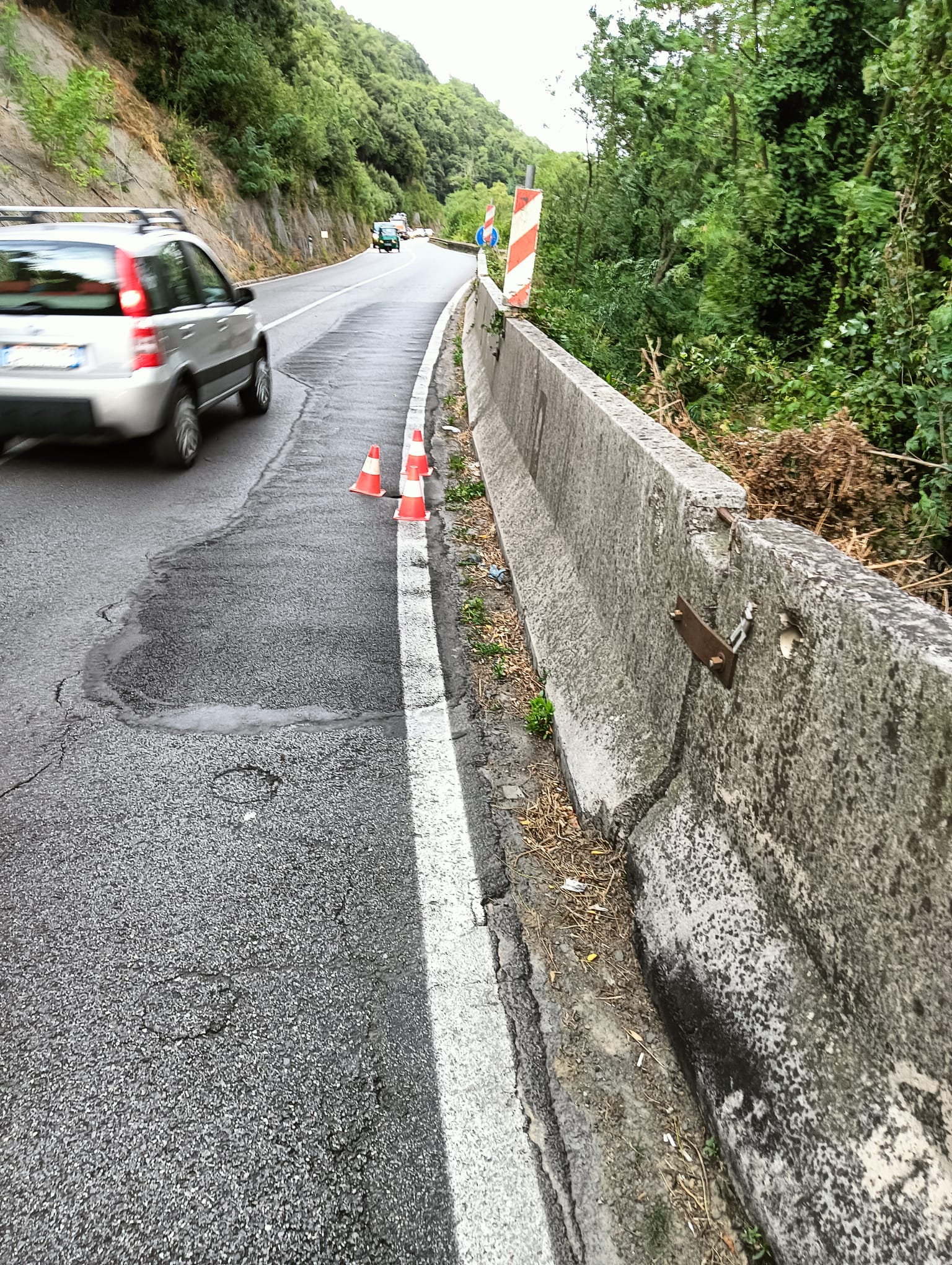 Provincia, avvallamento della sede stradale  ....