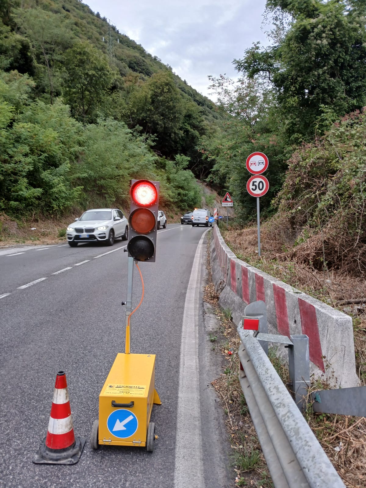 Sr 325 avvallamento stradale nei pressi rotatoria  ....